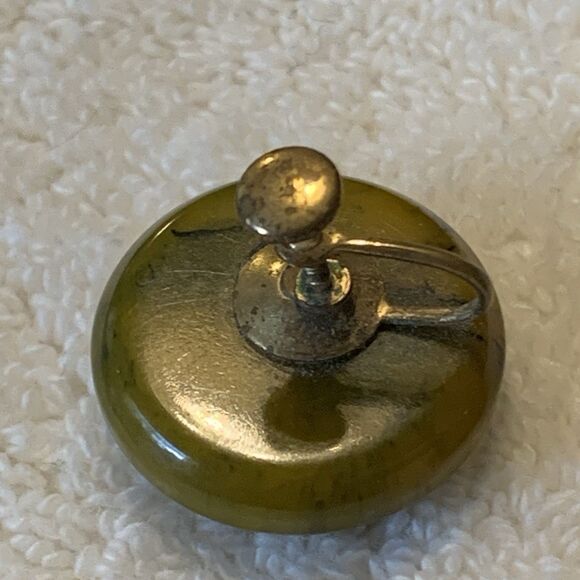 Vintage Green Marbled Bakelite 1" Button Earrings Round Dome Screw Back 1940s - Picture 6 of 8